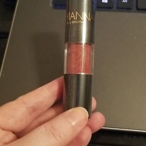 Manna Kadar Lip Whip in Hope